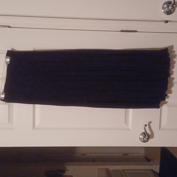 💙🌺Elegant Black Maxi Skirt With Belt - Picture 5 of 16